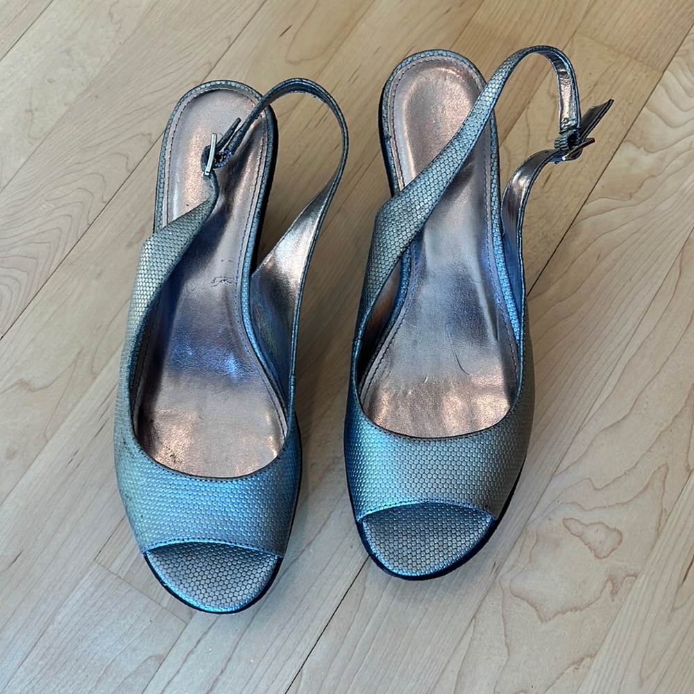 Calvin Klein New silver size 8 Sandals